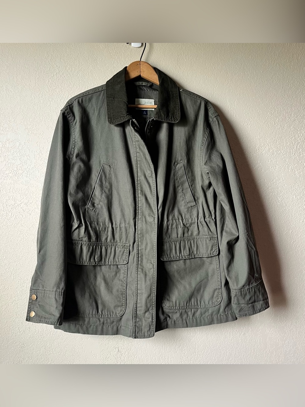 Universal Thread Olive Green Barn Style Jacket